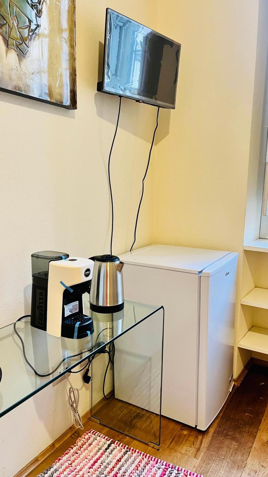 Lily Ca Apartment Каляри Екстериор снимка