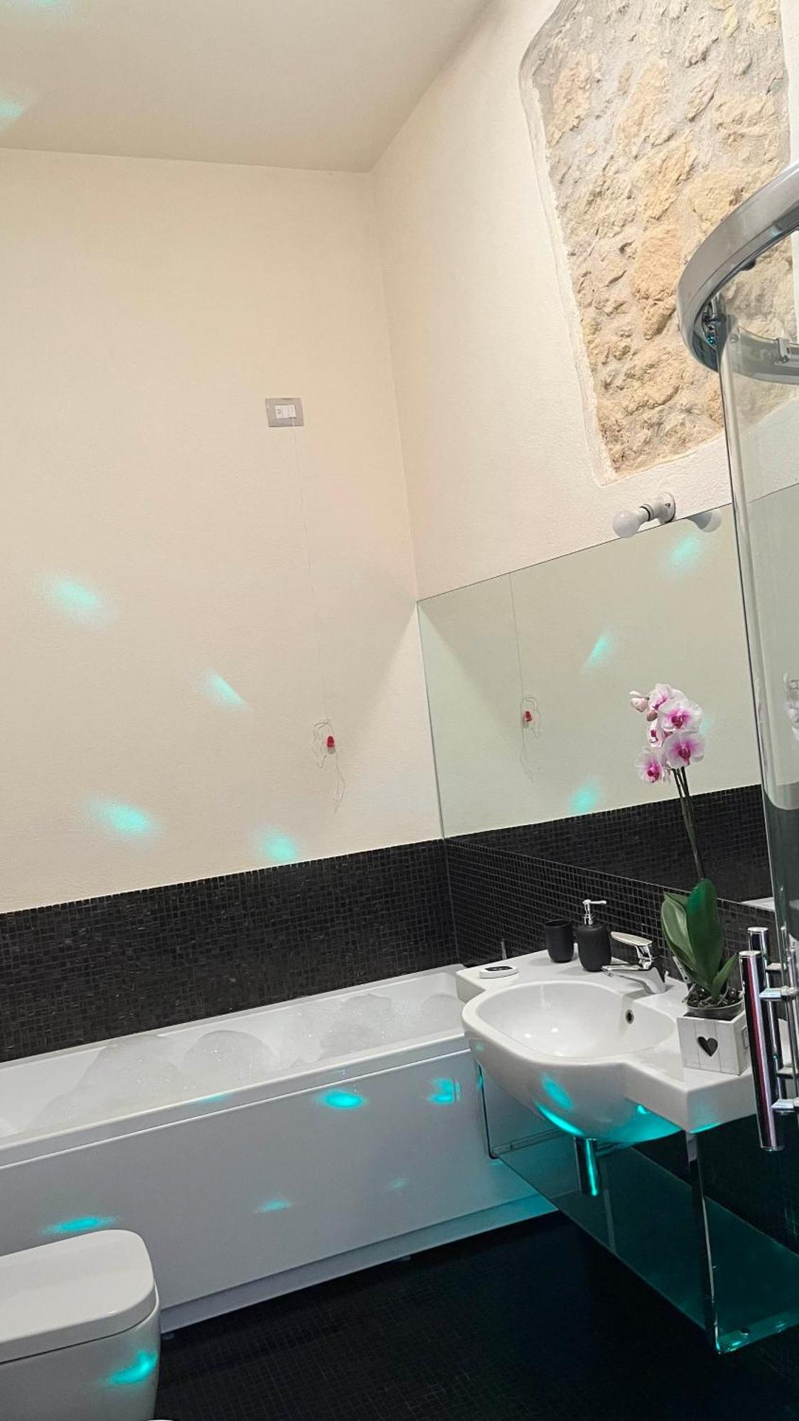 Lily Ca Apartment Каляри Екстериор снимка