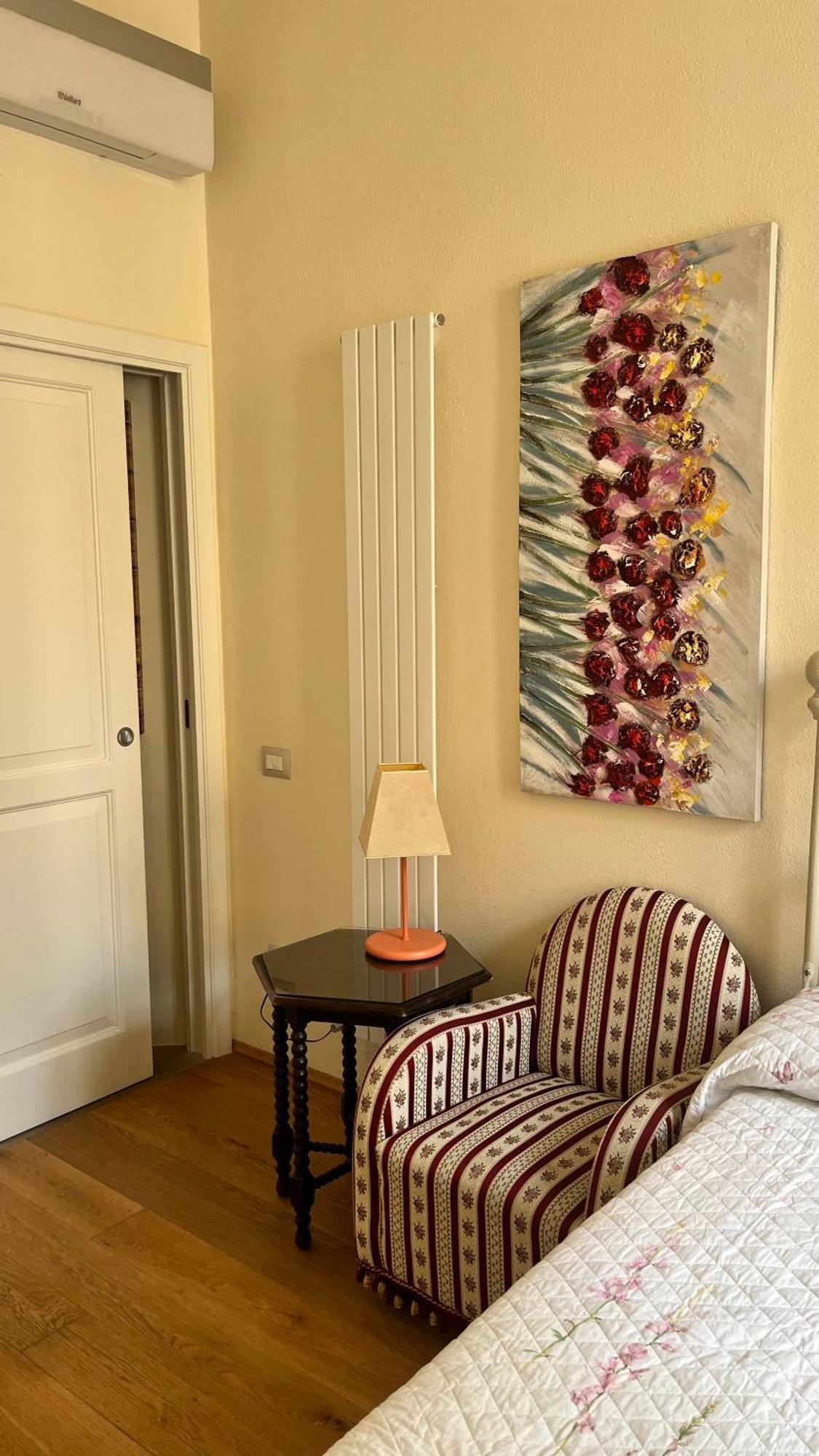 Lily Ca Apartment Каляри Екстериор снимка